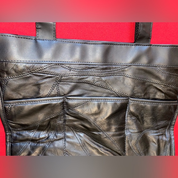 Golf Handbag from Miramichi, NB 🇨🇦 - Picture 2 of 9